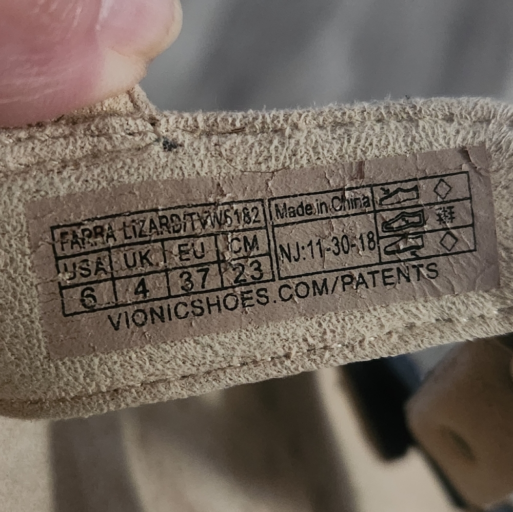 Vionic Farra Lizard Adjustable Sandals Size 6 - image 7